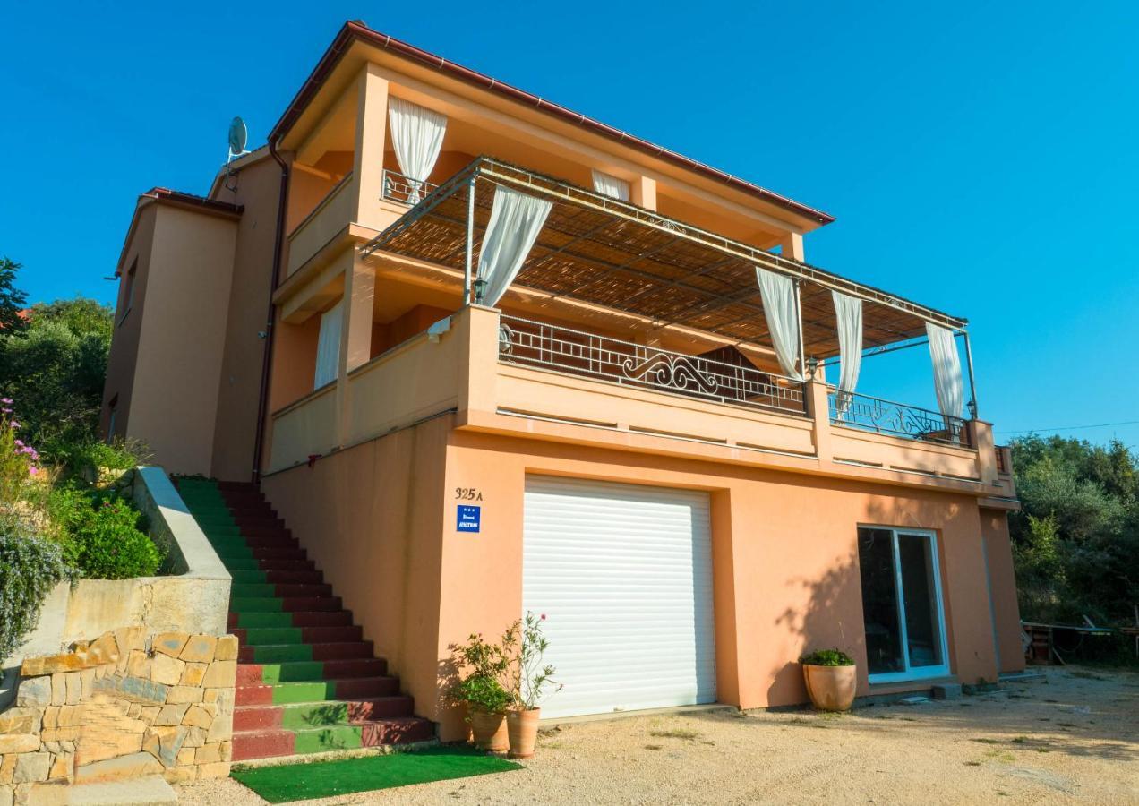 Apartments Villa Kristina Supetarska Draga Dış mekan fotoğraf