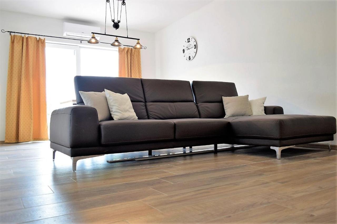Apartments Villa Kristina Supetarska Draga Dış mekan fotoğraf