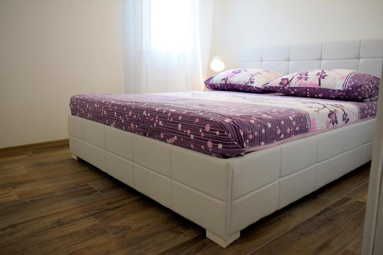 Apartments Villa Kristina Supetarska Draga Dış mekan fotoğraf