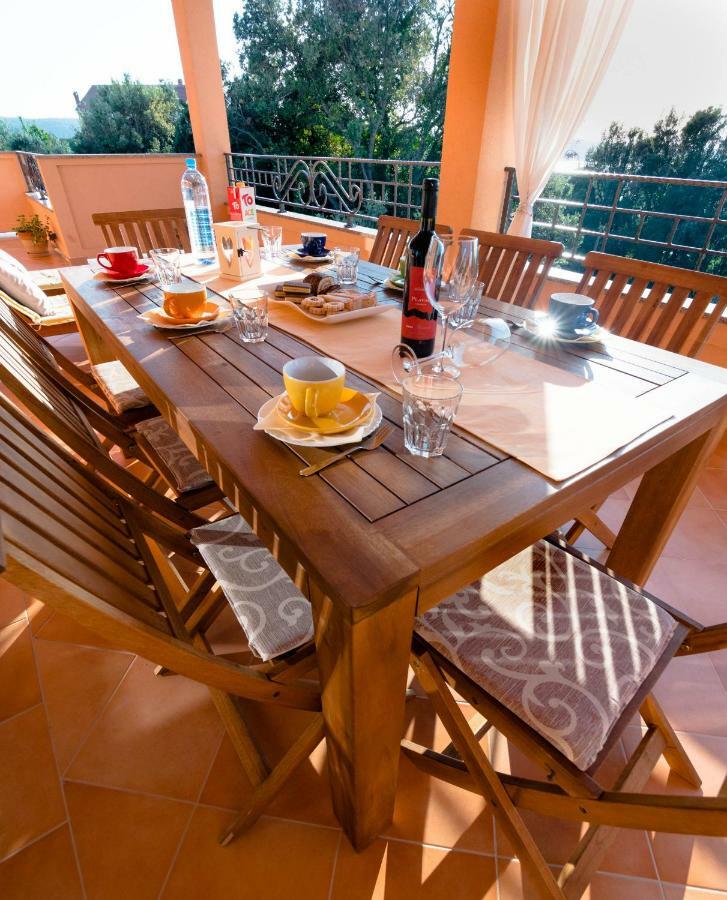 Apartments Villa Kristina Supetarska Draga Dış mekan fotoğraf